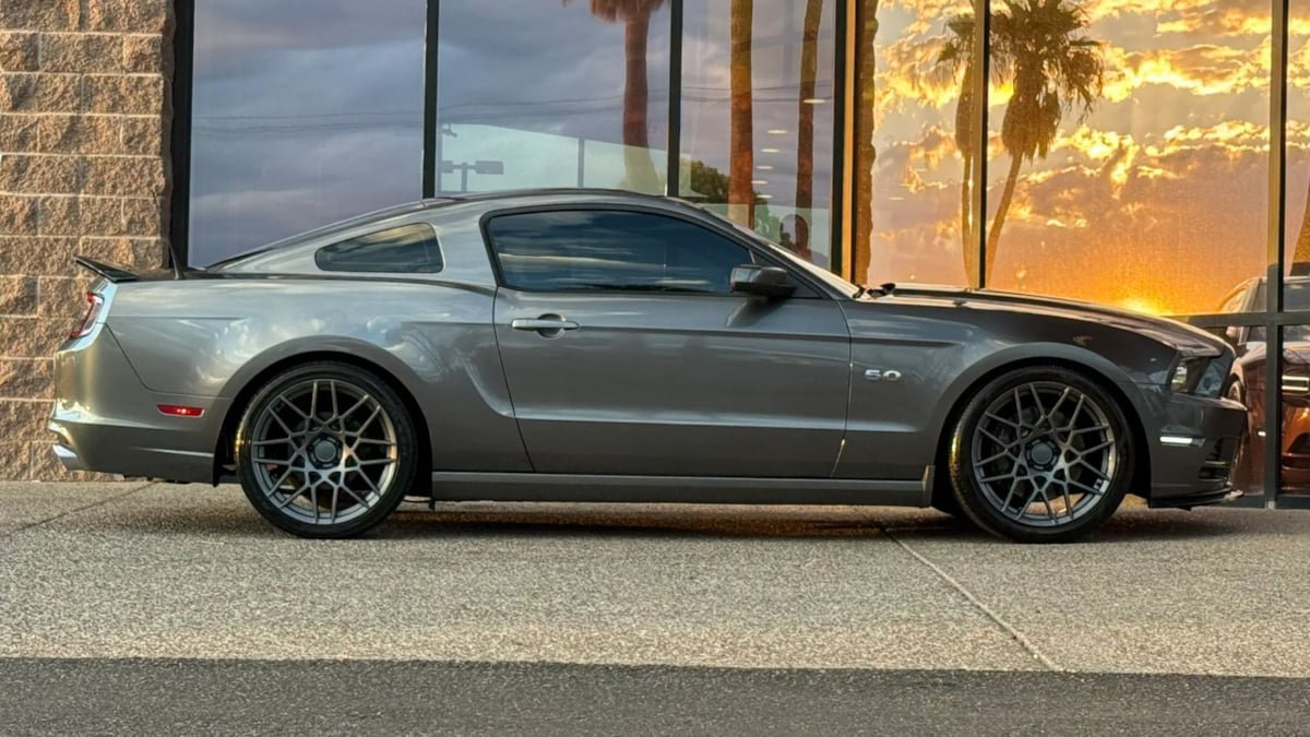Used 2014 Ford Mustang GT w/ Brembo Brake Package RWD image 15