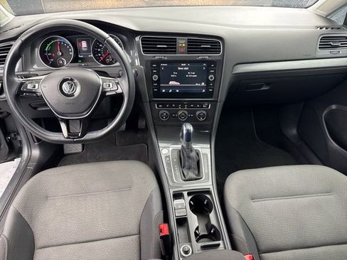 Used 2019 Volkswagen e-Golf SE w/ Driver Assistance Package image 15