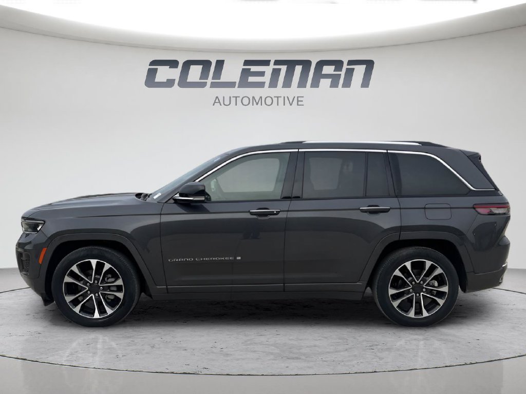 Used 2022 Jeep Grand Cherokee Overland w/ Luxury Tech Group IV AWD/4WD image 27