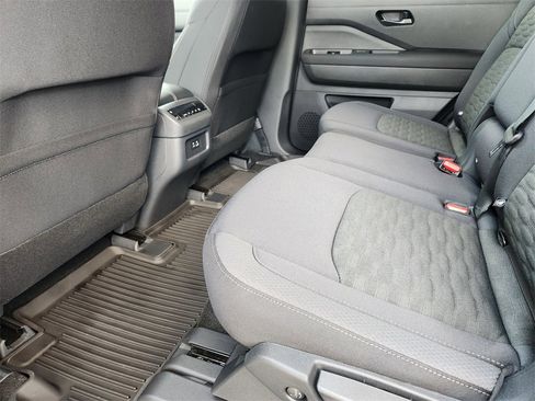 New 2025 Nissan Pathfinder SV image 19