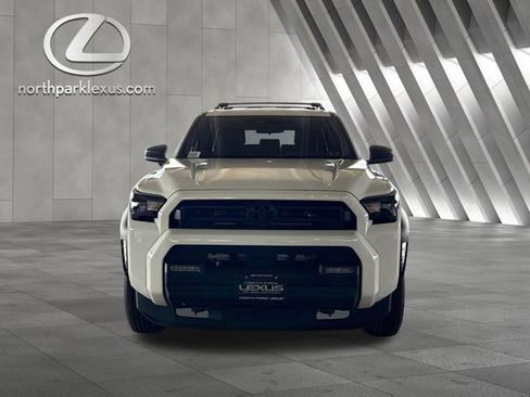 Used 2025 Toyota 4Runner SR5 image 6