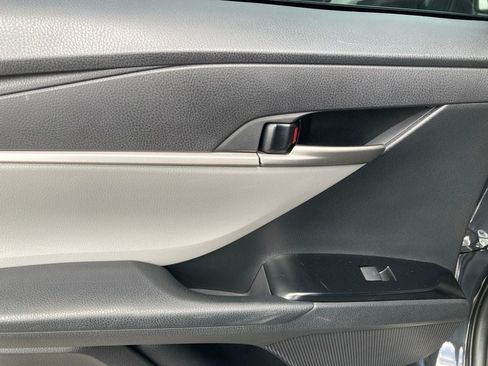 Certified 2025 Toyota Camry SE w/ Convenience Package FWD image 11