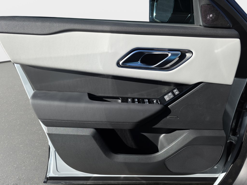 New 2026 Land Rover Range Rover Velar S AWD/4WD image 19