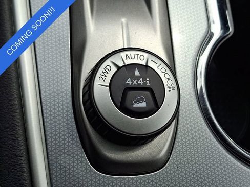 Used 2018 Nissan Pathfinder SL w/ SL Premium Package AWD/4WD image 29
