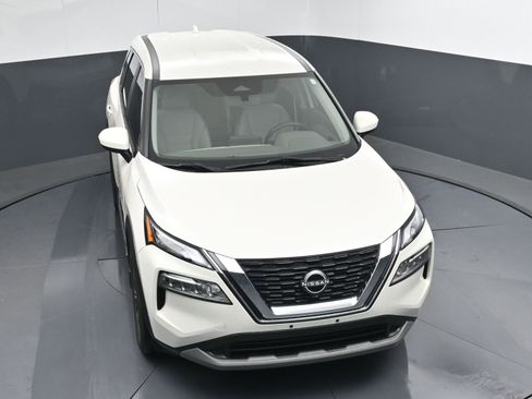 Certified 2023 Nissan Rogue SV image 32