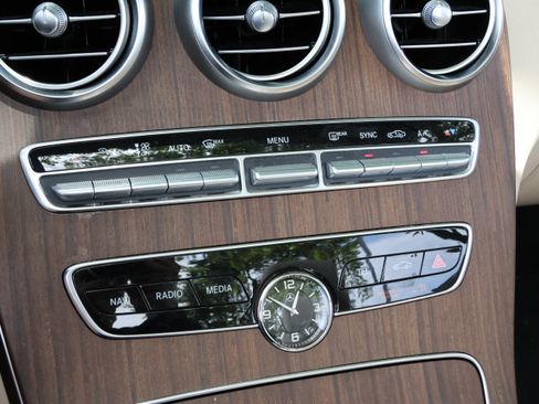 Used 2019 Mercedes-Benz C 300 4MATIC Cabriolet image 27
