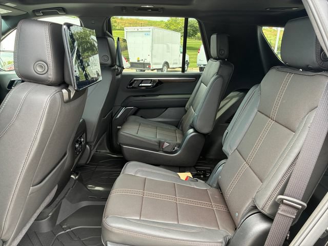 New 2026 Chevrolet Tahoe High Country AWD/4WD image 17