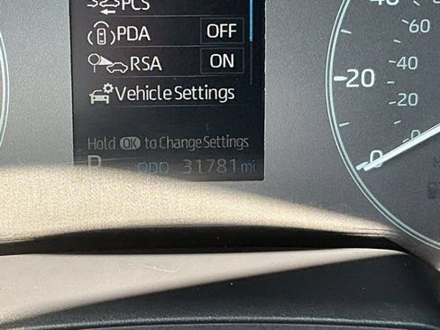 Used 2025 Toyota Corolla LE FWD image 31