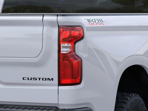 New 2026 Chevrolet Silverado 1500 Custom Trail Boss w/ LPO, Dark Essentials Package image 12