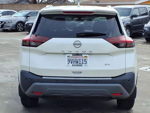 Used 2023 Nissan Rogue SV w/ SV Premium B Package FWD image 5