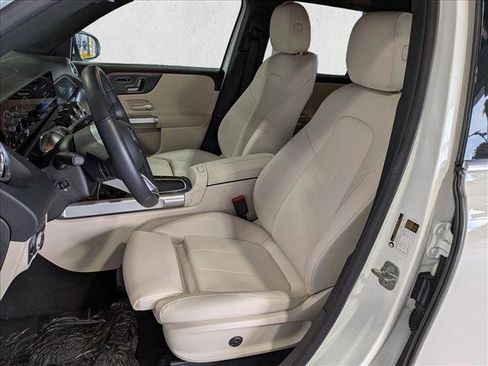 Certified 2025 Mercedes-Benz GLB 250 4MATIC image 16