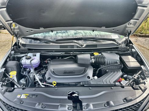 New 2026 Chrysler Voyager LX image 27