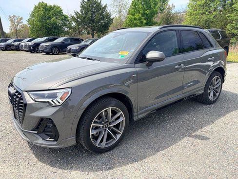 Certified 2025 Audi Q3 2.0T Premium w/ Convenience Package AWD/4WD image 1