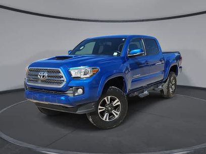 Used 2017 Toyota Tacoma TRD Sport w/ Tow Package