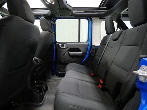 Used 2022 Jeep Wrangler Unlimited Sport AWD/4WD image 24