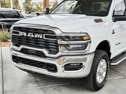 Used 2025 RAM 2500 Big Horn AWD/4WD image 6