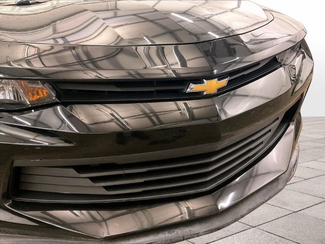 Used 2017 Chevrolet Camaro LT RWD image 29