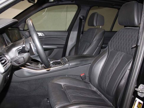 Certified 2023 BMW X5 M50i w/ Executive Package image 13