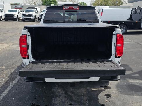 Used 2017 Chevrolet Colorado Z71 AWD/4WD image 8