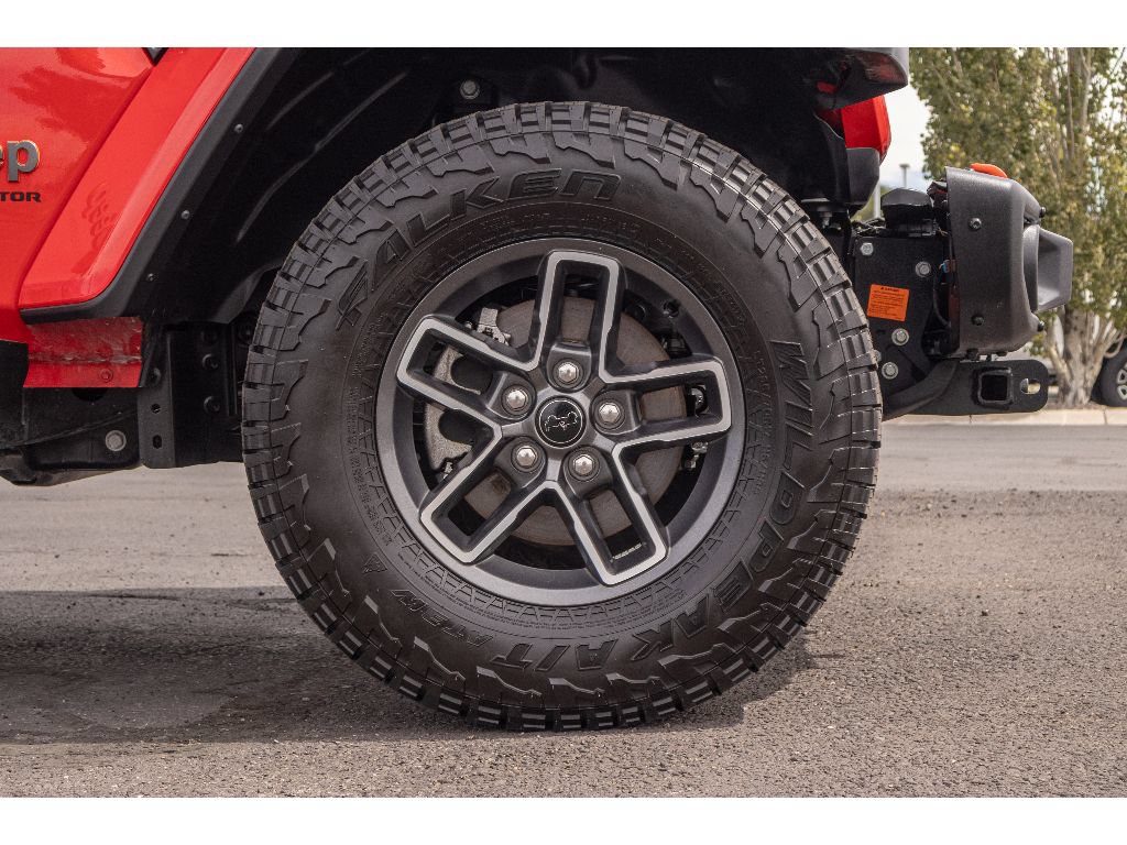 Used 2024 Jeep Gladiator Mojave AWD/4WD image 9