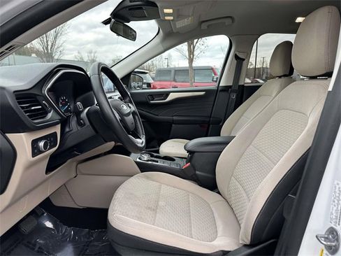 Used 2022 Ford Escape SE w/ Convenience Package image 19