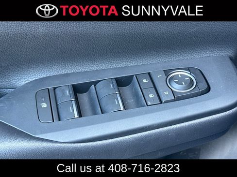 Used 2026 Toyota Prius Plug-In Hybrid FWD image 17