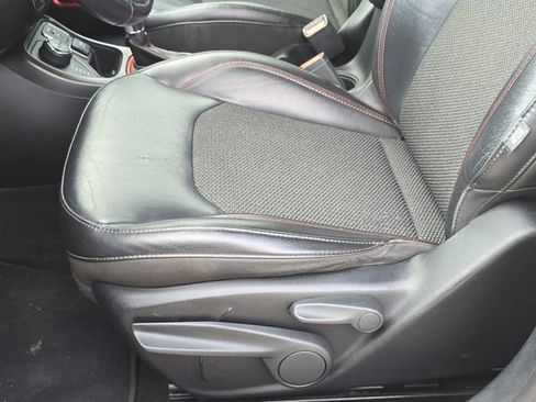 Used 2018 Jeep Compass Trailhawk w/ Cold Weather Group image 28