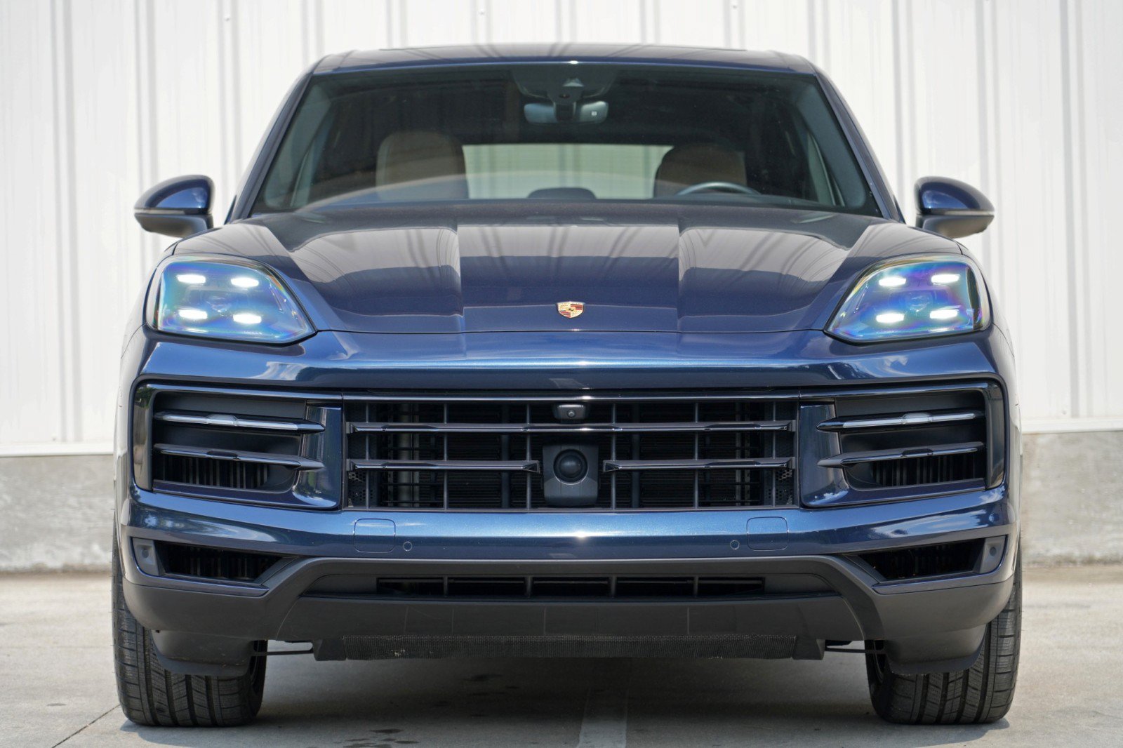 Used 2024 Porsche Cayenne AWD/4WD image 7