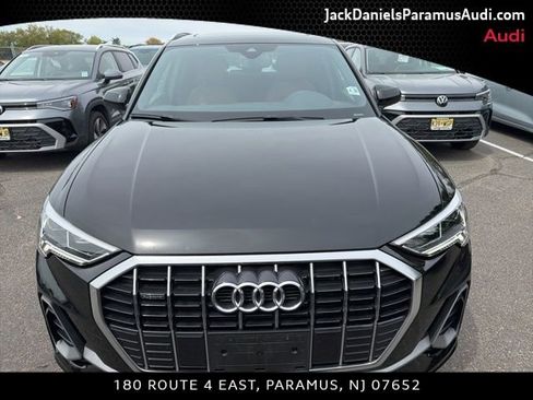 Used 2025 Audi Q3 2.0T Premium w/ Convenience Package AWD/4WD image 2
