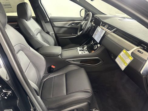 New 2026 Jaguar F-PACE R-Dynamic S image 18