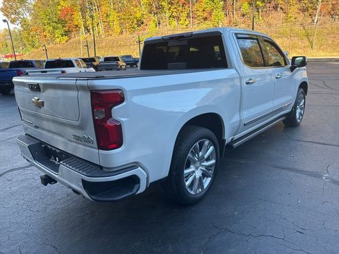 Used 2023 Chevrolet Silverado 1500 High Country w/ High Country Premium Package image 4
