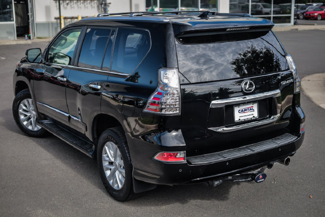 Used 2017 Lexus GX 460 Premium w/ Premium Package AWD/4WD image 18