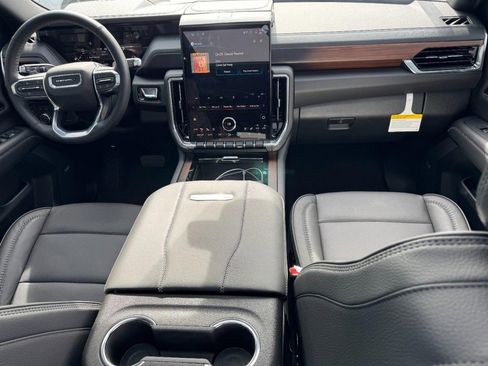 New 2026 GMC Yukon XL Denali w/ Sun & Power Step Package image 11