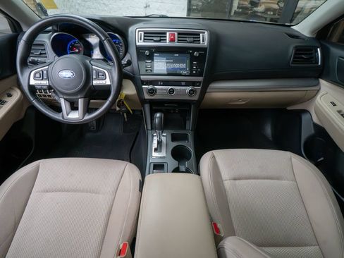 Used 2017 Subaru Outback 2.5i Premium AWD/4WD image 19