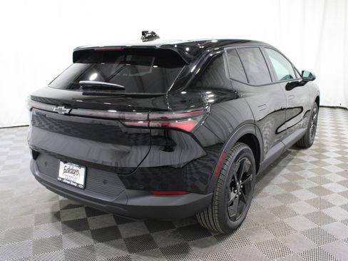 New 2026 Chevrolet Equinox EV LT image 31