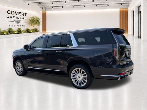 Used 2023 Cadillac Escalade ESV Premium Luxury RWD image 9