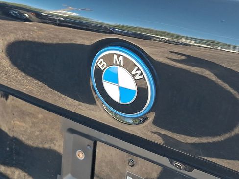 Used 2023 BMW 530e xDrive image 32