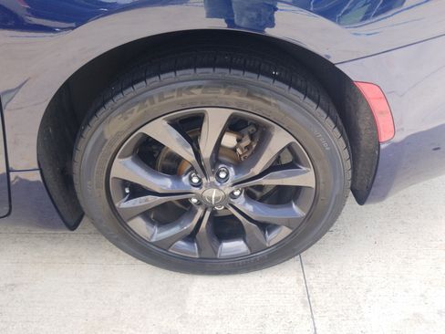 Used 2020 Chrysler Pacifica Touring w/ S Appearance Package image 20