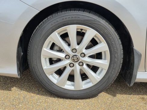 Used 2020 Toyota Camry LE w/ Convenience Package image 24