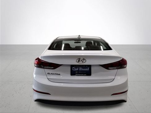 Used 2018 Hyundai Elantra SEL FWD image 12