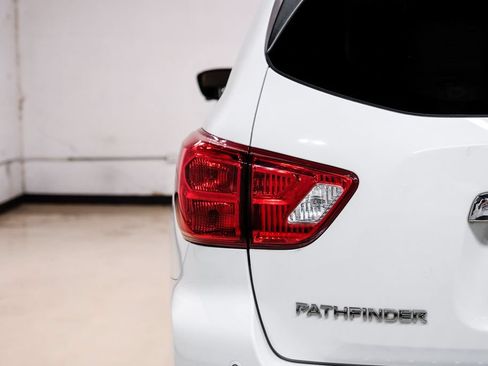 Used 2017 Nissan Pathfinder SL FWD image 58