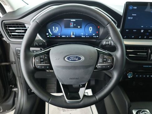 Used 2024 Ford Escape Platinum image 11