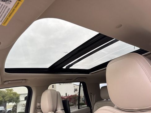 Used 2019 Lincoln Navigator L Reserve w/ Cargo Package image 12