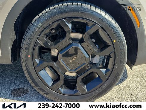 Certified 2025 Kia Sorento SX AWD/4WD image 7