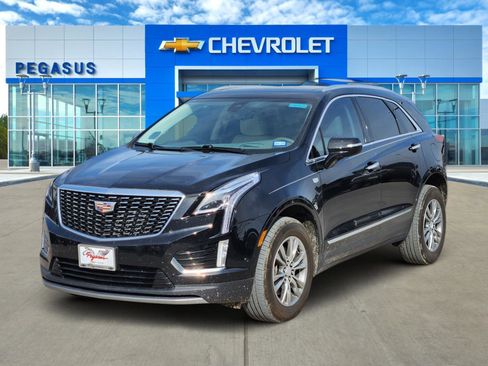Used 2023 Cadillac XT5 Premium Luxury w/ Technology Package image 2
