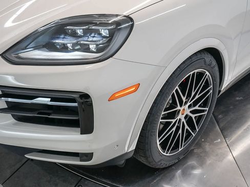 New 2026 Porsche Cayenne S AWD/4WD image 16