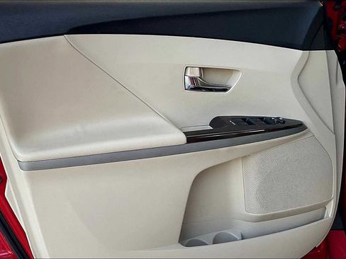 Used 2010 Toyota Venza image 20