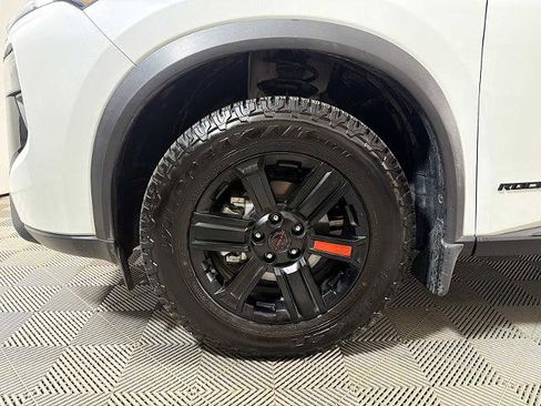 Certified 2025 Nissan Rogue SV AWD/4WD image 27