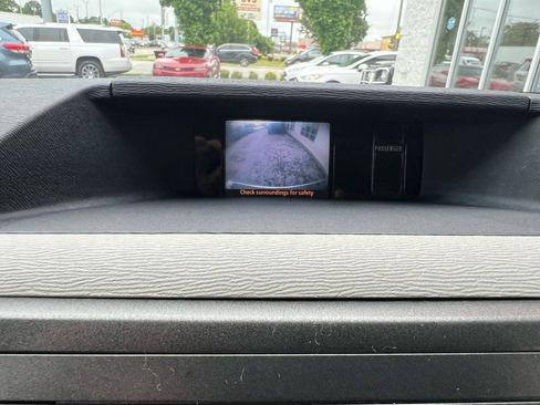 Used 2011 Toyota Sienna XLE w/ Entertainment Pkg FWD image 22