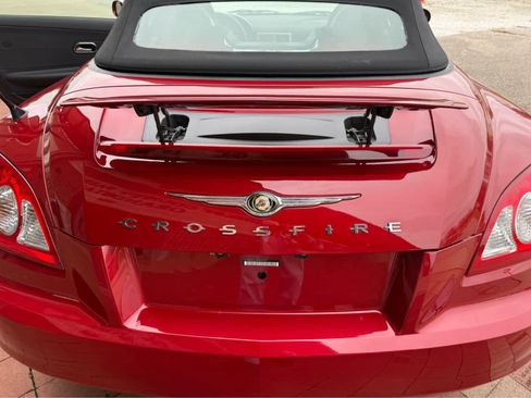 Used 2005 Chrysler Crossfire Limited RWD image 9